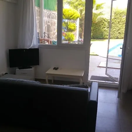 Sea View Flower Вилла *